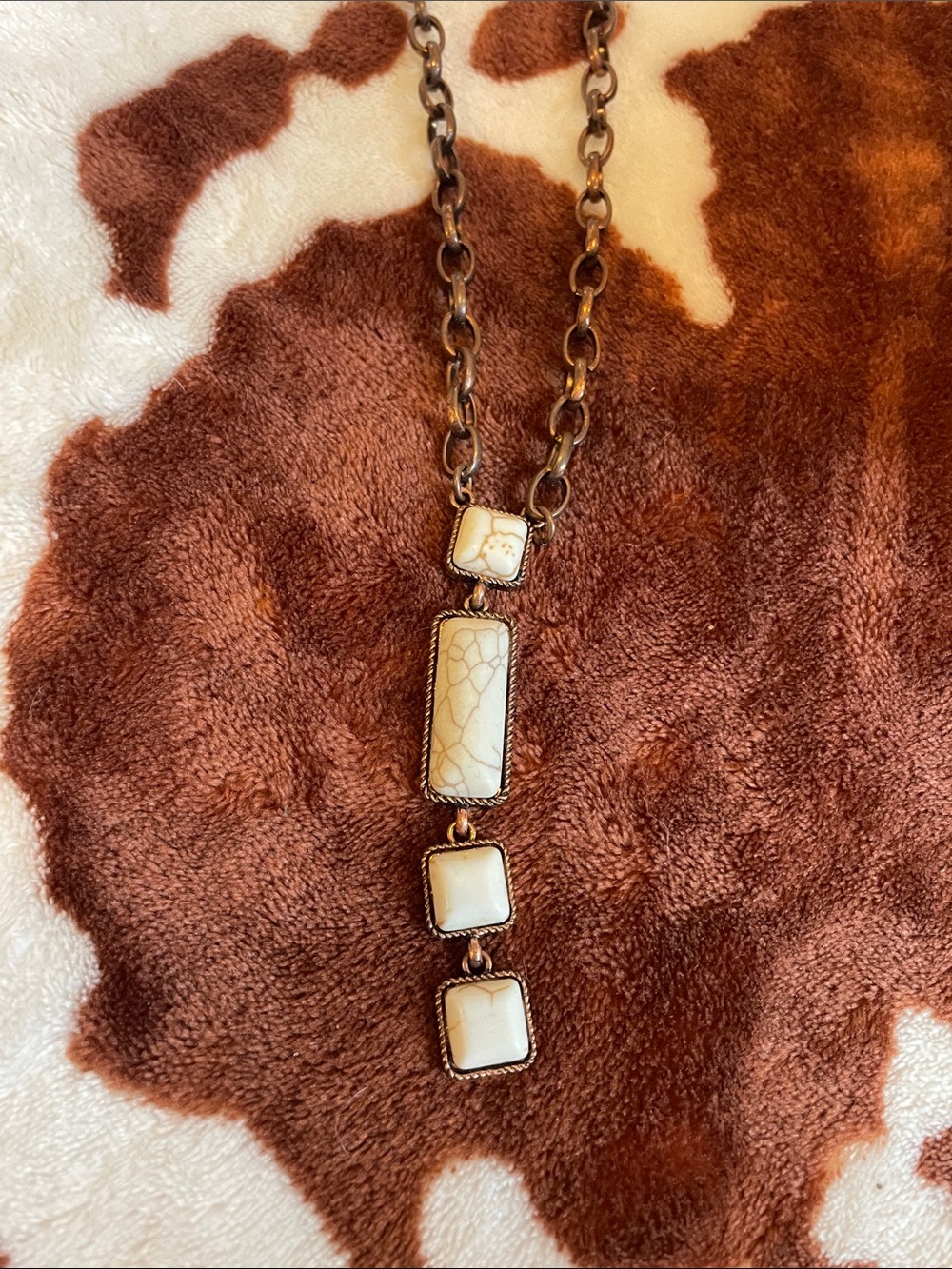 Cream Stone Drop Pendant Necklace with Antiqued Chain